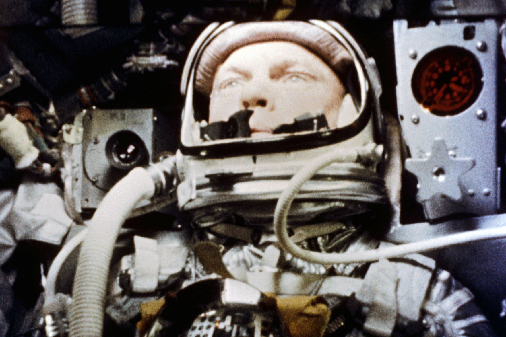 John Glenn-Statue